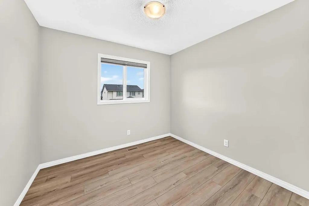121 Palomino Street Cochrane AB T4C 2P8