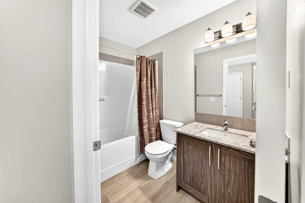 121 Palomino Street Cochrane AB T4C 2P8