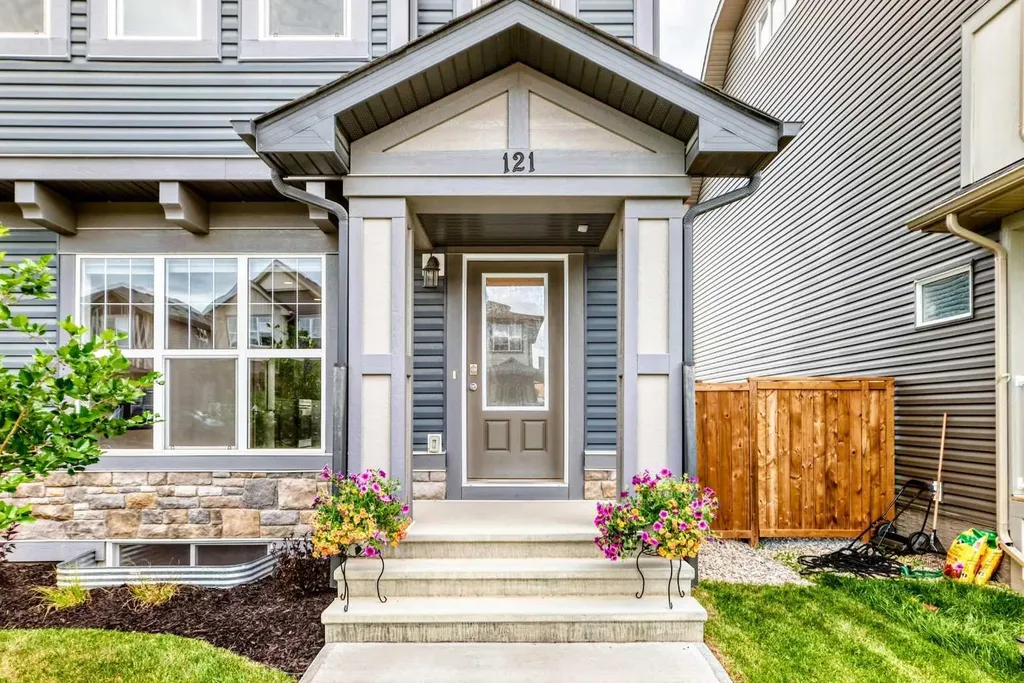 121 Palomino Street Cochrane AB T4C 2P8