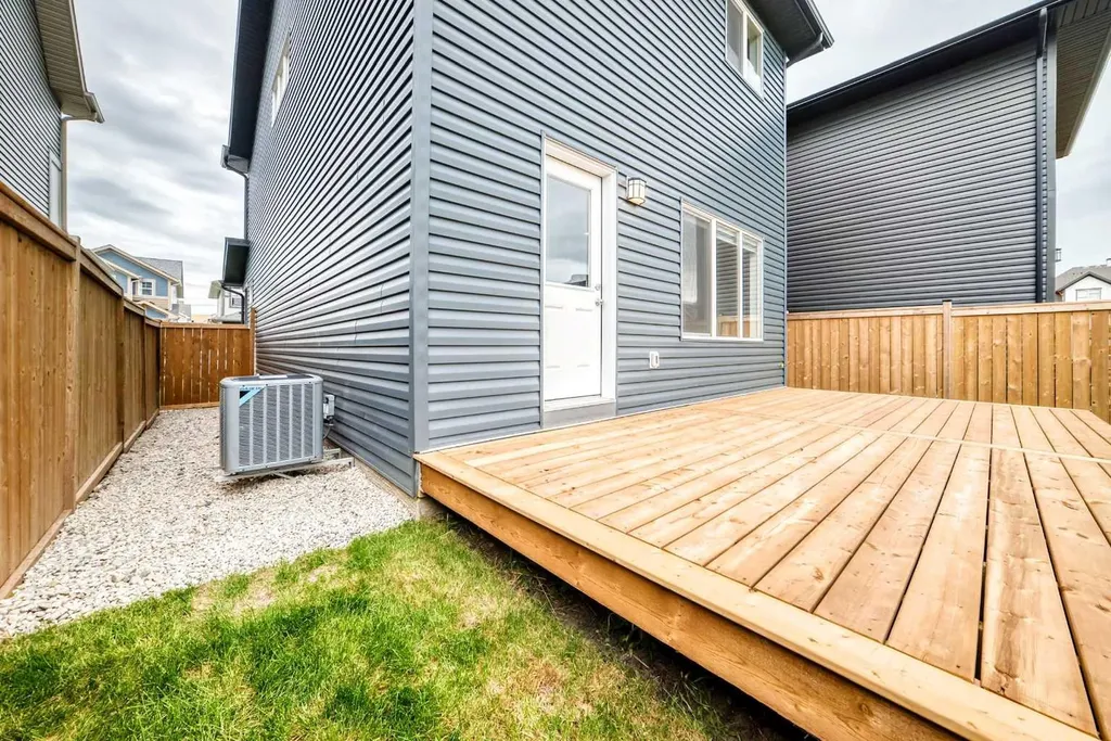121 Palomino Street Cochrane AB T4C 2P8