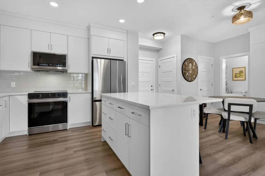 125 Wolf Hollow Crescent SE Calgary AB T2X 5W9