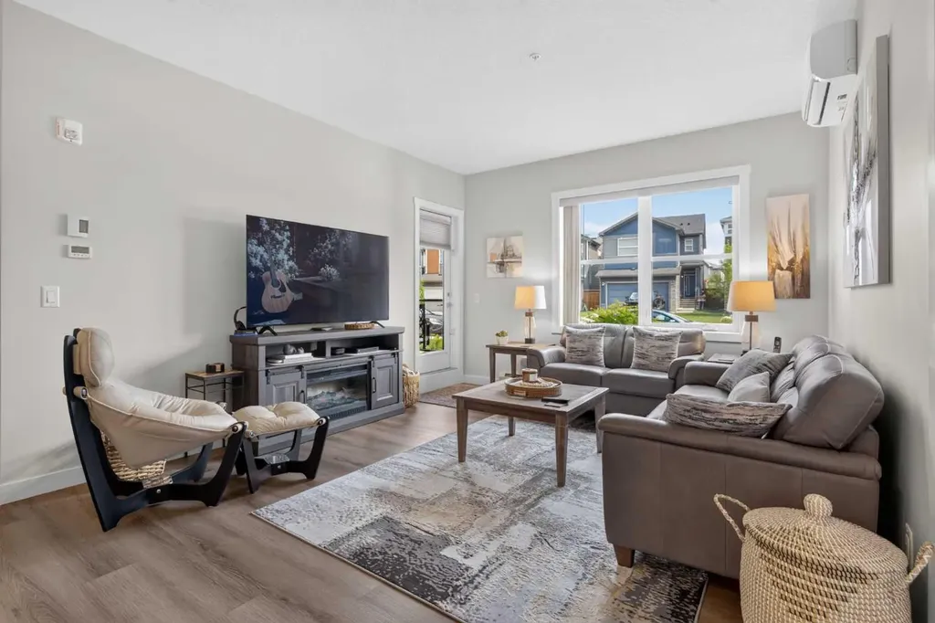 125 Wolf Hollow Crescent SE Calgary AB T2X 5W9