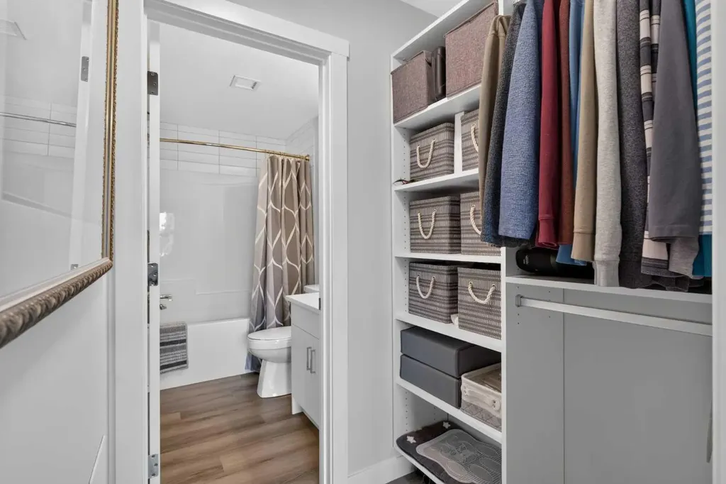 125 Wolf Hollow Crescent SE Calgary AB T2X 5W9