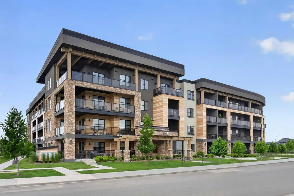 125 Wolf Hollow Crescent SE Calgary AB T2X 5W9