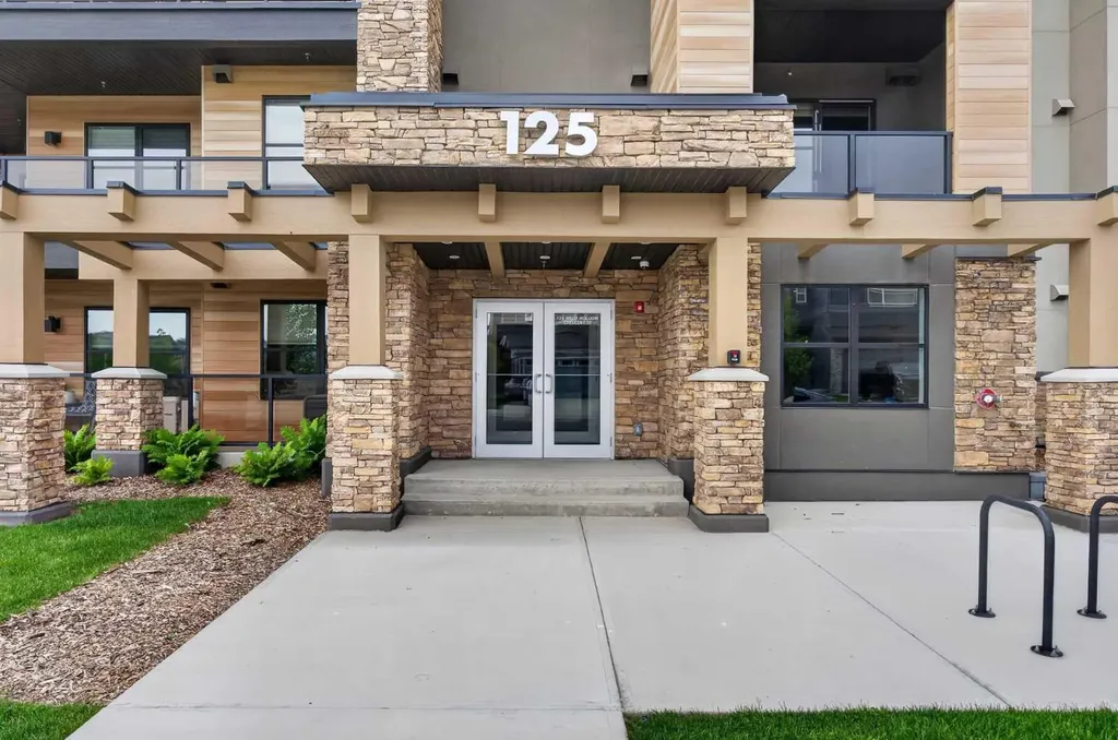 125 Wolf Hollow Crescent SE Calgary AB T2X 5W9