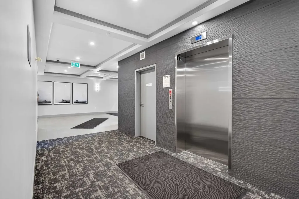 125 Wolf Hollow Crescent SE Calgary AB T2X 5W9