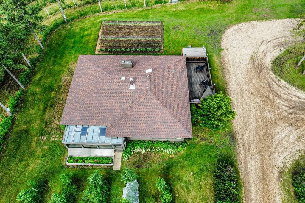 430042 Range Road 220 Rural Ponoka County AB T0B0H0