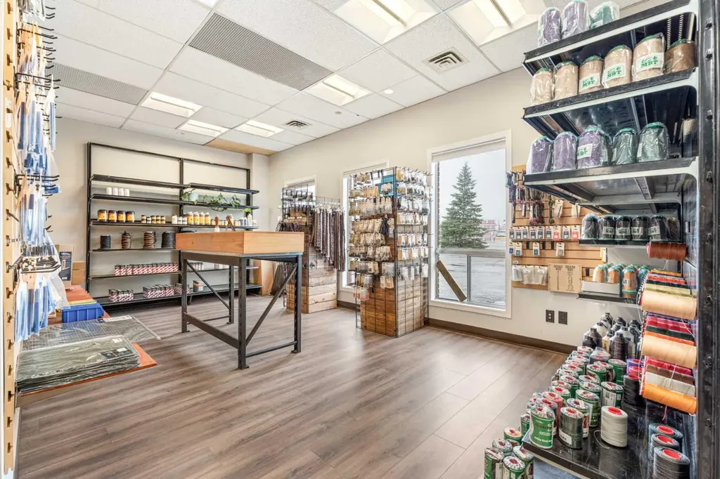 206 Stockton Avenue Okotoks AB T1S 1B1