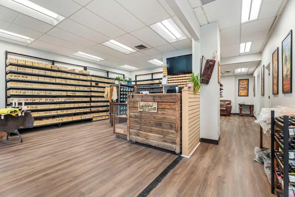 206 Stockton Avenue Okotoks AB T1S 1B1
