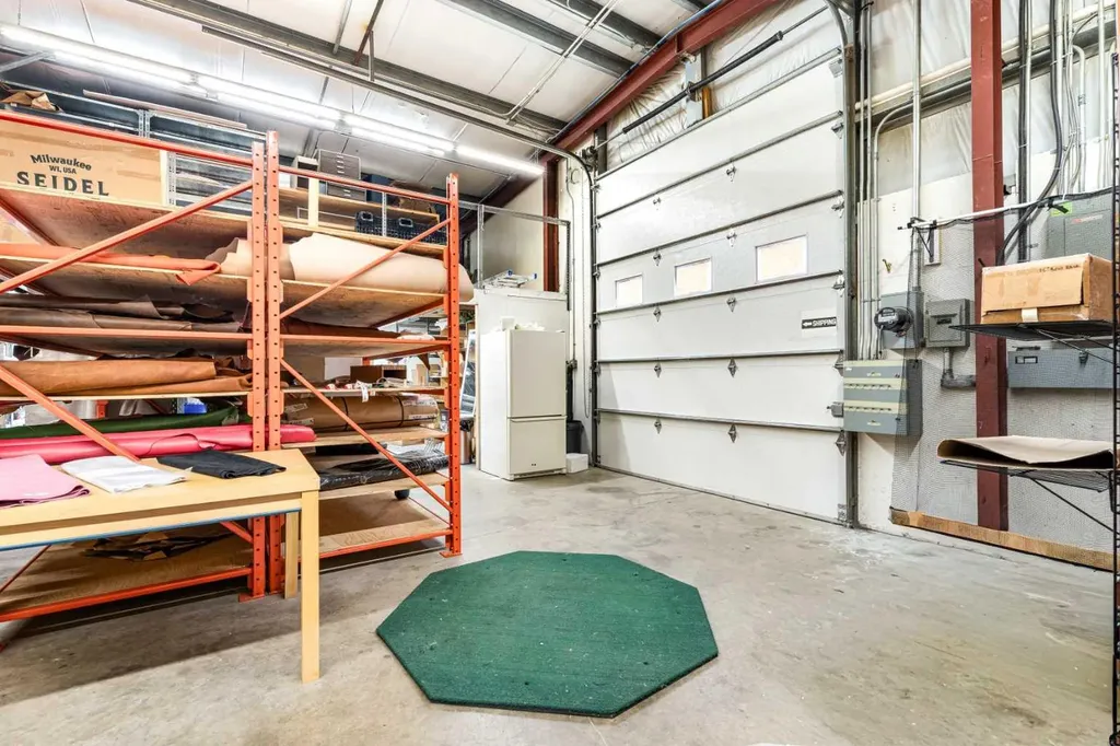 206 Stockton Avenue Okotoks AB T1S 1B1