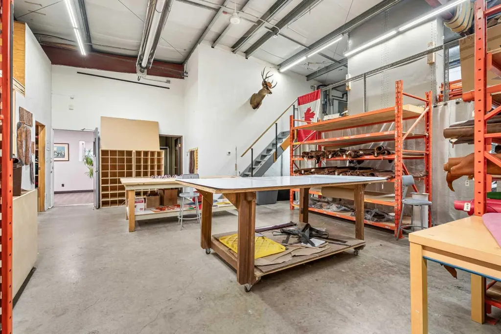 206 Stockton Avenue Okotoks AB T1S 1B1