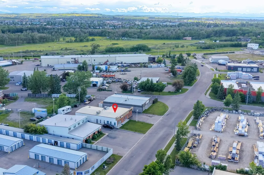 206 Stockton Avenue Okotoks AB T1S 1B1