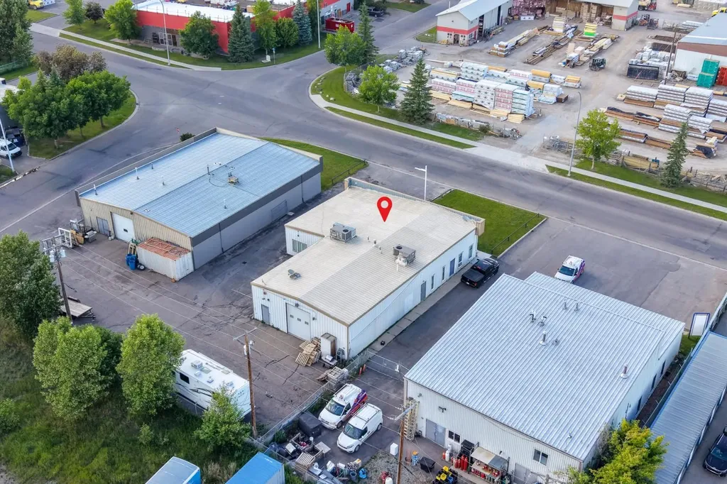 206 Stockton Avenue Okotoks AB T1S 1B1