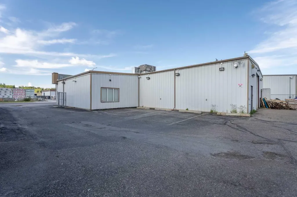 206 Stockton Avenue Okotoks AB T1S 1B1