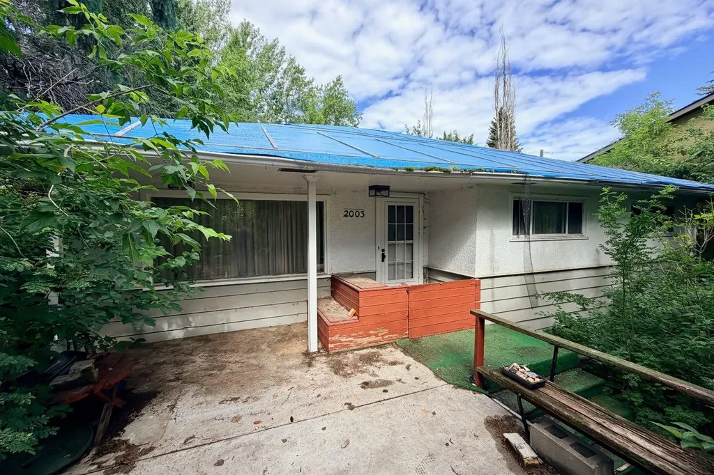 2003 9 Street SW Calgary AB T2T 3C4