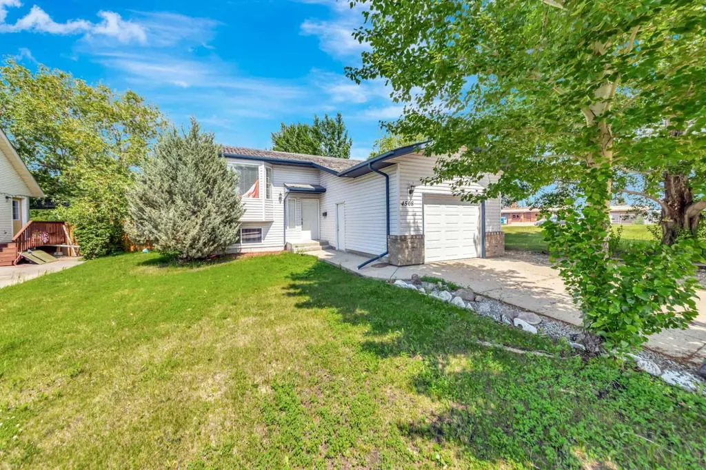 4508 39 Street Lloydminster SK S9V 2B9