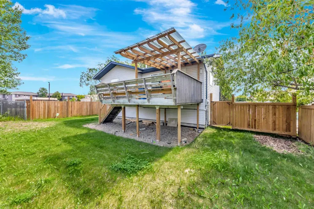 4508 39 Street Lloydminster SK S9V 2B9