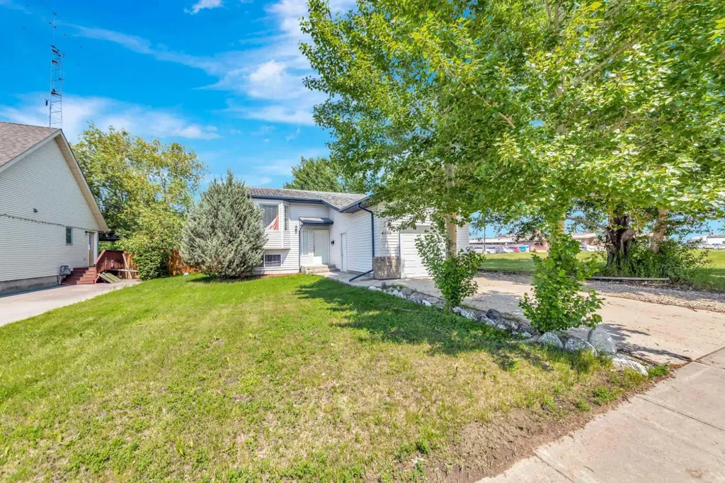 4508 39 Street Lloydminster SK S9V 2B9