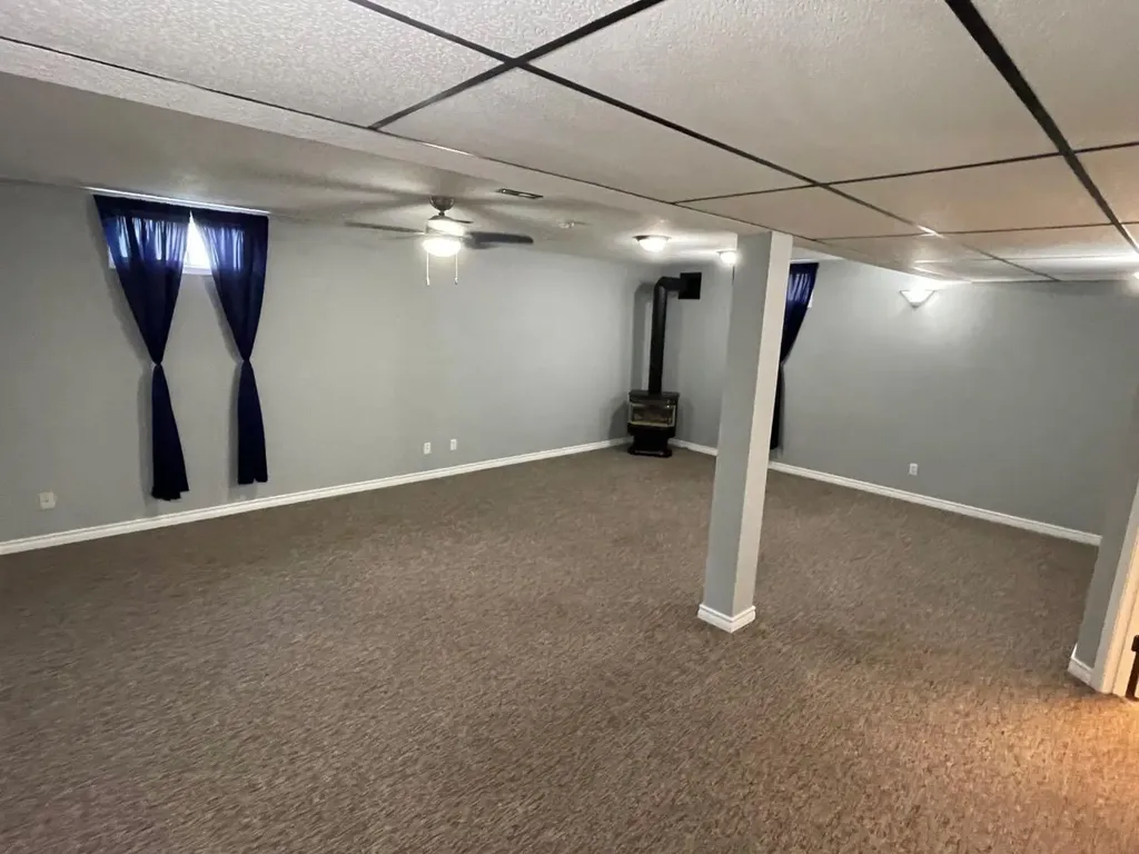 33 Graham Road Whitecourt AB T7S 1B7