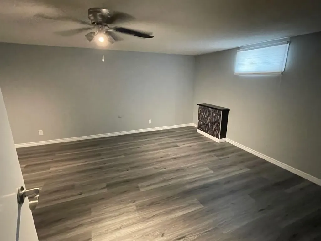33 Graham Road Whitecourt AB T7S 1B7