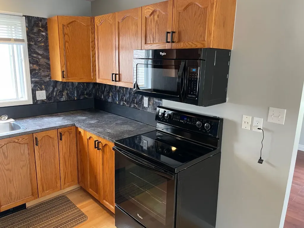33 Graham Road Whitecourt AB T7S 1B7