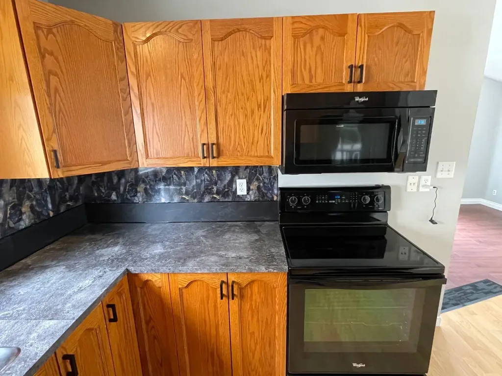 33 Graham Road Whitecourt AB T7S 1B7