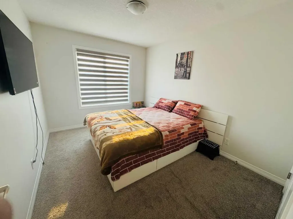 55 Corner Meadows Villas NE Calgary AB T3N1J4
