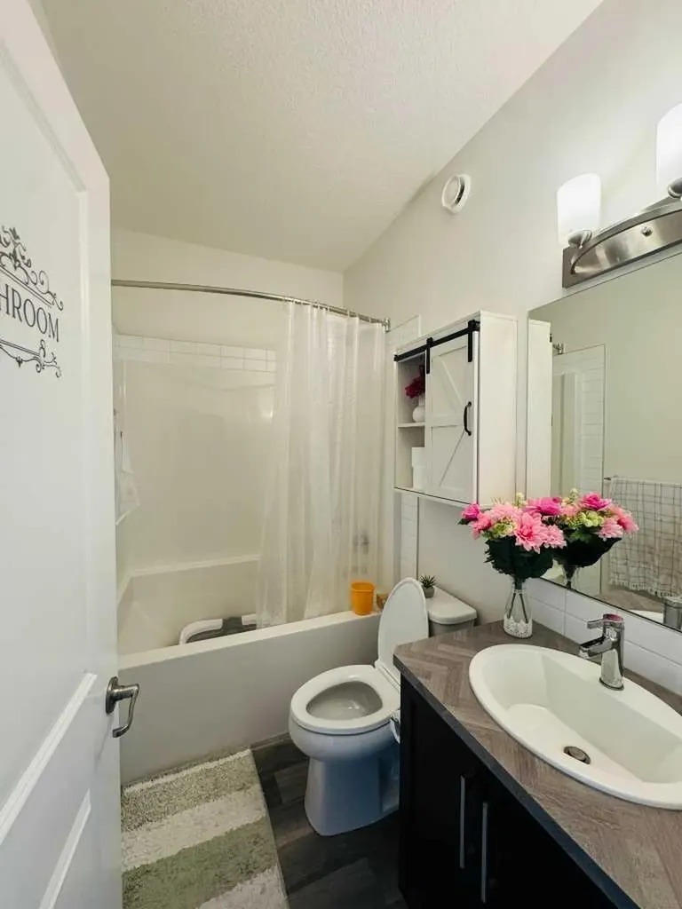 55 Corner Meadows Villas NE Calgary AB T3N1J5