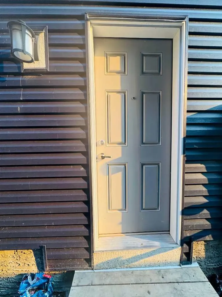 55 Corner Meadows Villas NE Calgary AB T3N1J4