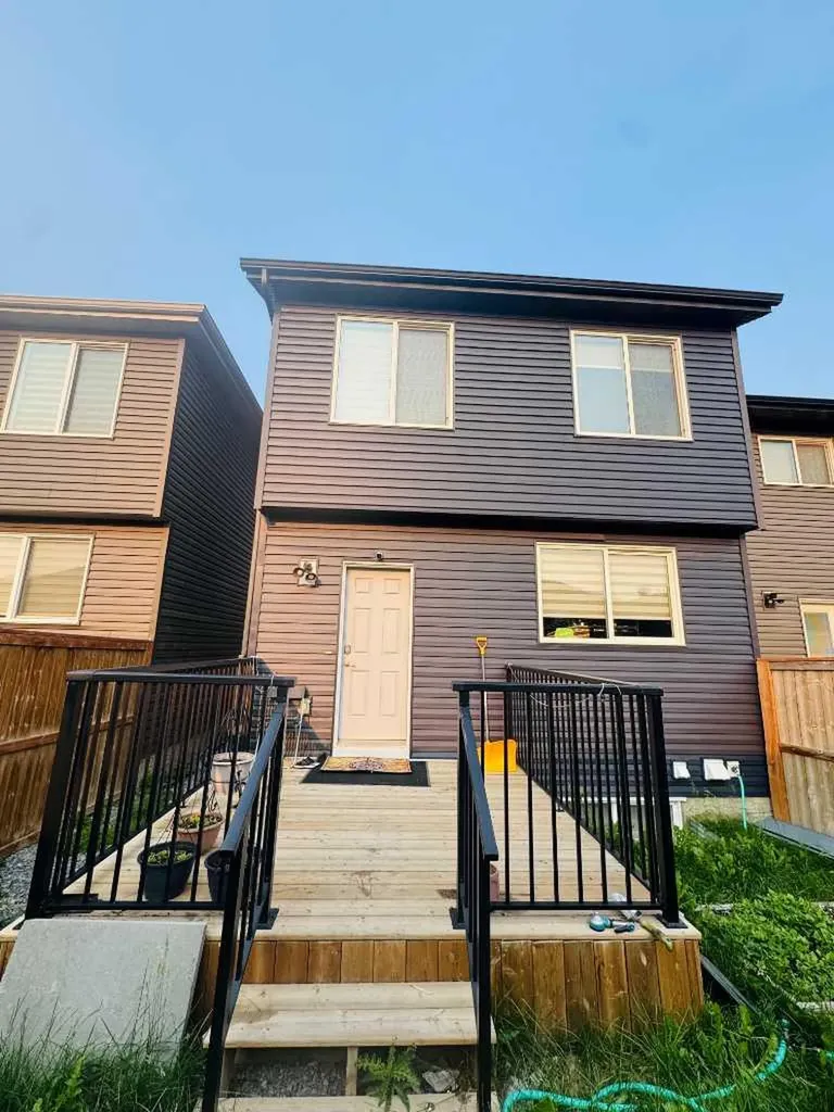 55 Corner Meadows Villas NE Calgary AB T3N1J5