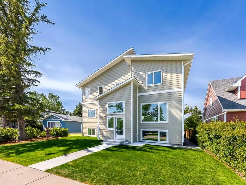 3520 Bulyea Crescent NW Calgary AB T2L 1N7