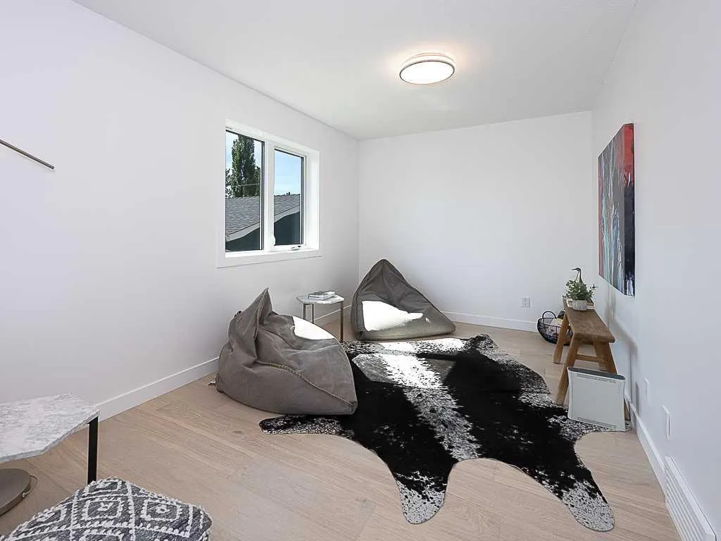 3520 Bulyea Crescent NW Calgary AB T2L 1N7