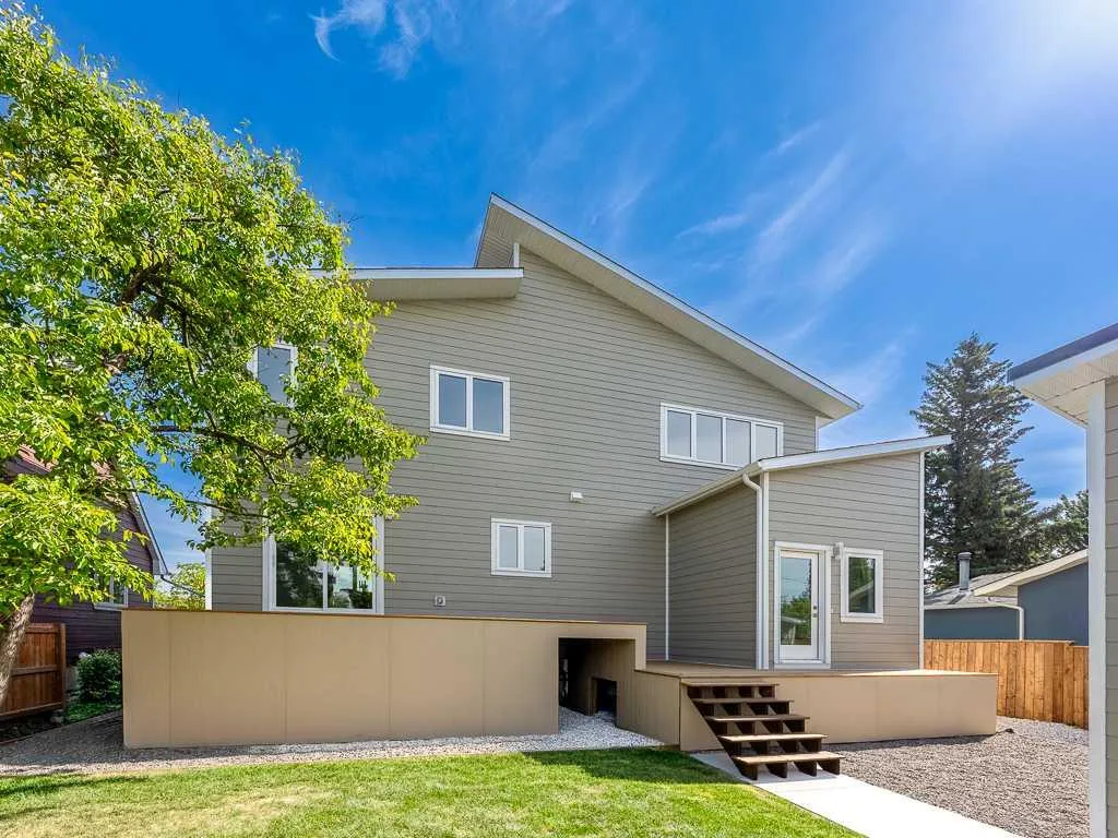 3520 Bulyea Crescent NW Calgary AB T2L 1N7