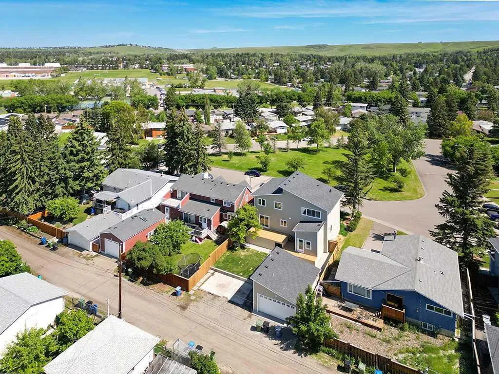 3520 Bulyea Crescent NW Calgary AB T2L 1N7