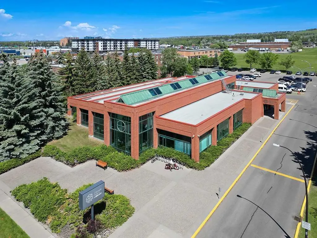 3520 Bulyea Crescent NW Calgary AB T2L 1N7