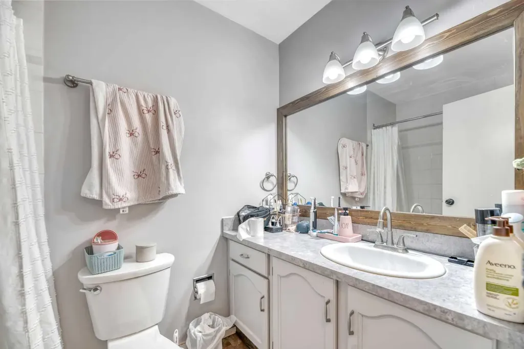 8948 Elbow Drive SW Calgary AB T2V 0H9