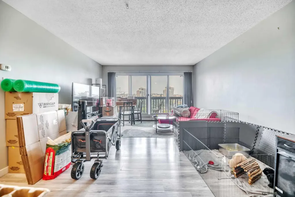 8948 Elbow Drive SW Calgary AB T2V 0H9
