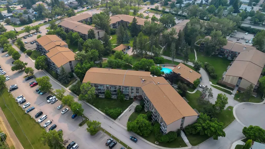 8948 Elbow Drive SW Calgary AB T2V 0H9