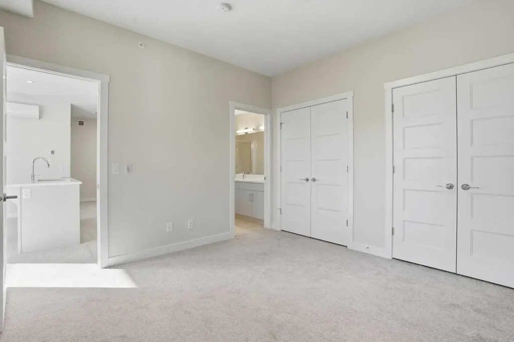 2117 81 Street SW Calgary AB T3H6H5