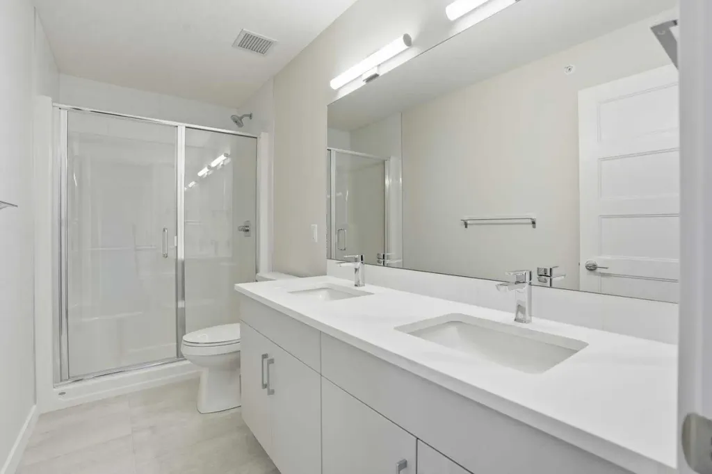 2117 81 Street SW Calgary AB T3H6H5