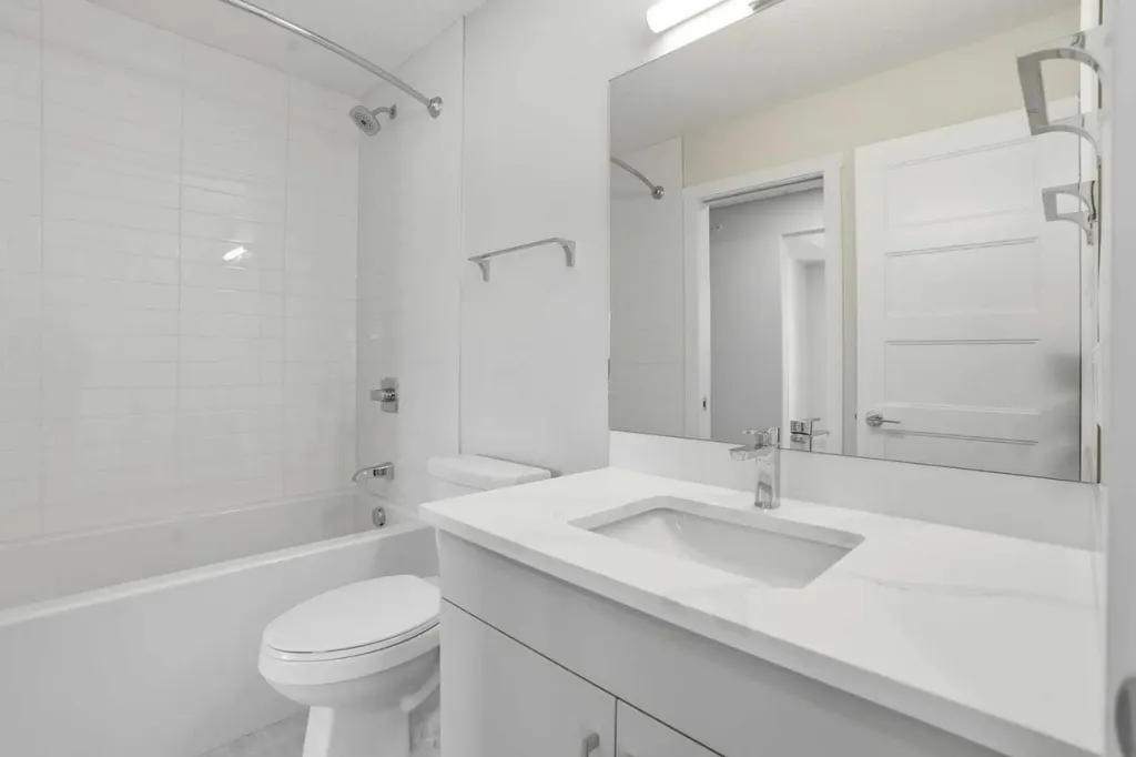 2117 81 Street SW Calgary AB T3H6H5