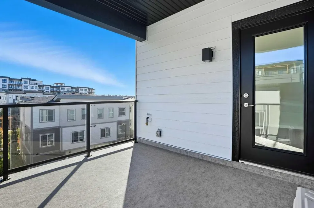 2117 81 Street SW Calgary AB T3H6H5