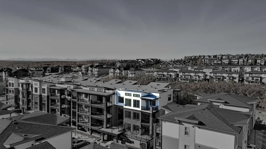 2117 81 Street SW Calgary AB T3H6H5