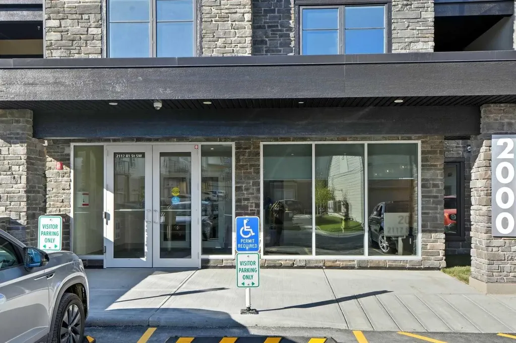 2117 81 Street SW Calgary AB T3H6H5