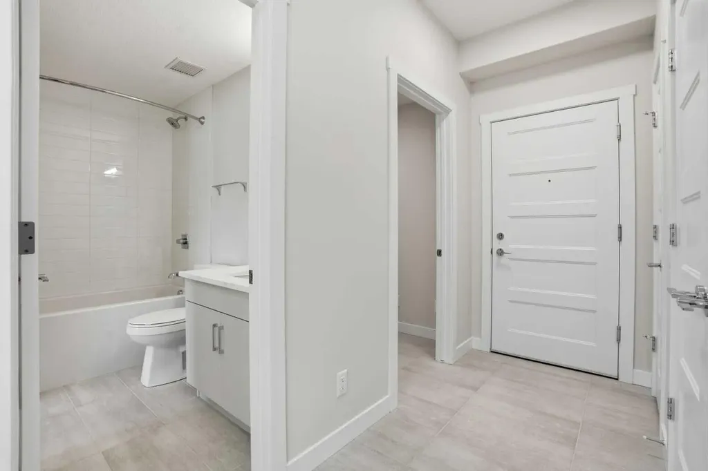 2117 81 Street SW Calgary AB T3H6H5