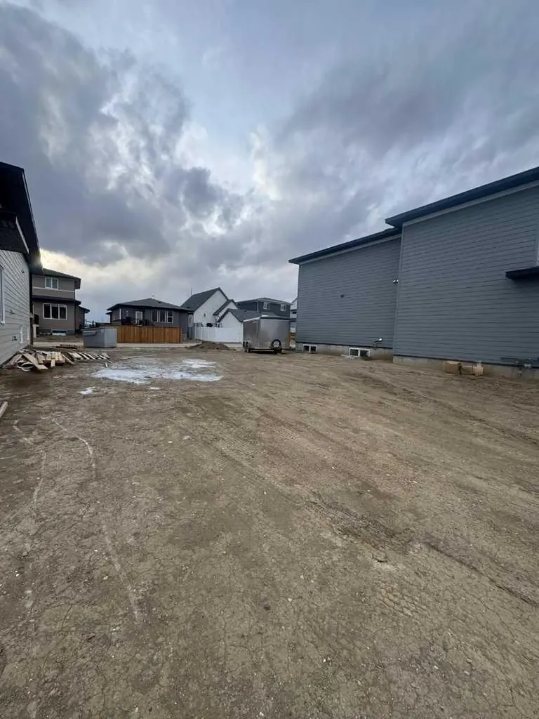 660 Devonia Road W Lethbridge AB T1J5W3