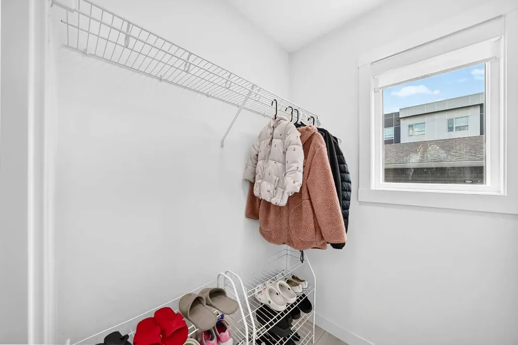673 Livingston Way NE Calgary AB T3P1N8