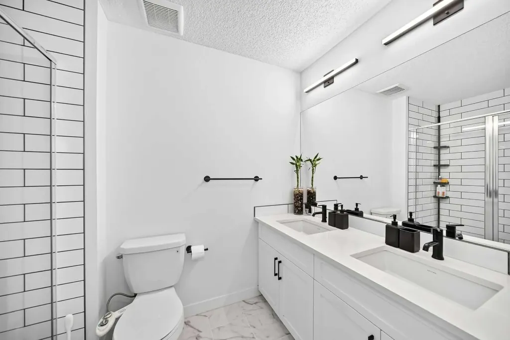 673 Livingston Way NE Calgary AB T3P1N8