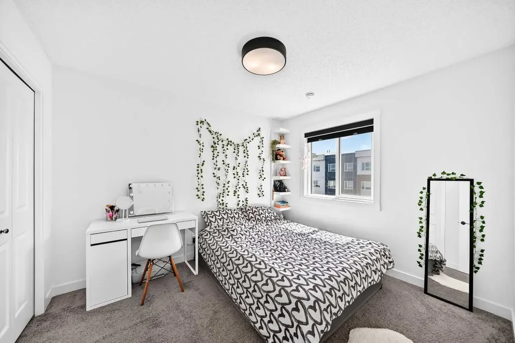 673 Livingston Way NE Calgary AB T3P1N8