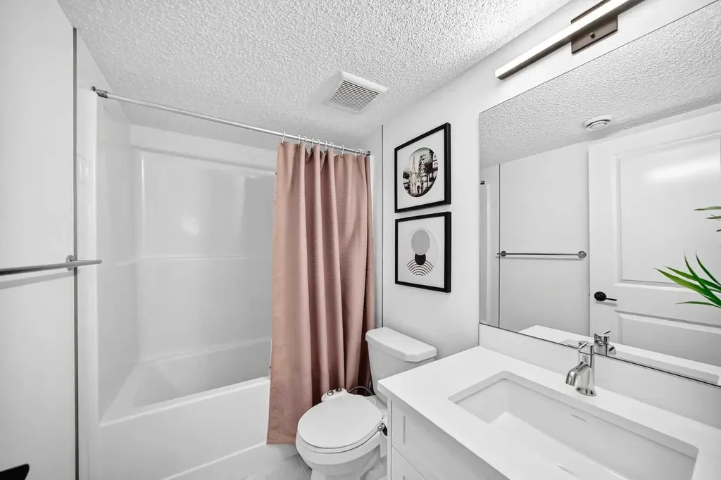 673 Livingston Way NE Calgary AB T3P1N8